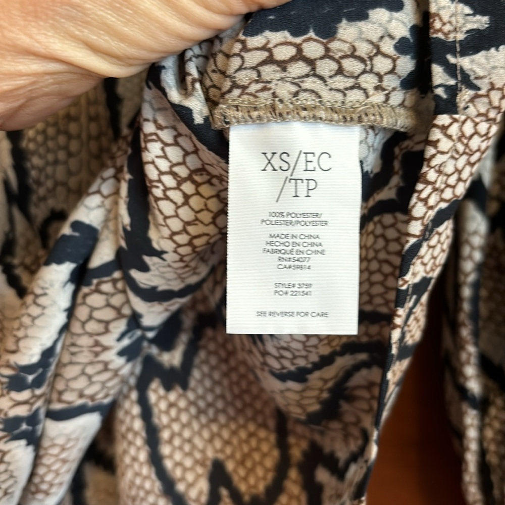 CAbi Serpentine Blouse 3759 Long Sleeve XS Snake Print - Picture 5 of 10